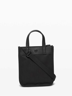 Lululemon Now and Always Tote *Micro
Black